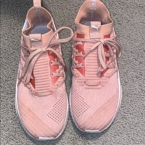 Puma tennis shoes